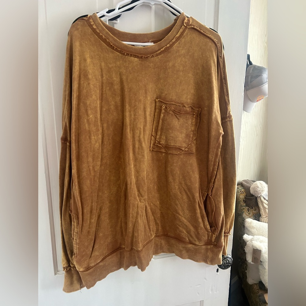 Zenana Outfitters womans Tan Crewneck Sweater